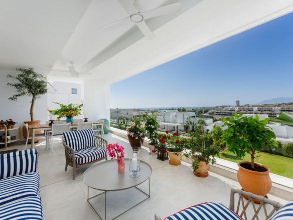 1 7980e48d732b6fc85c14b43b94d2aa54 2202