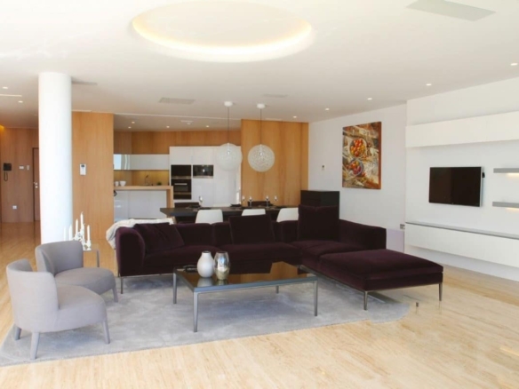 1 7980e48d732b6fc85c14b43b94d2aa54 2211