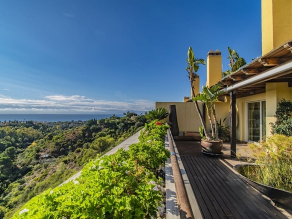 1 7980e48d732b6fc85c14b43b94d2aa54 2220