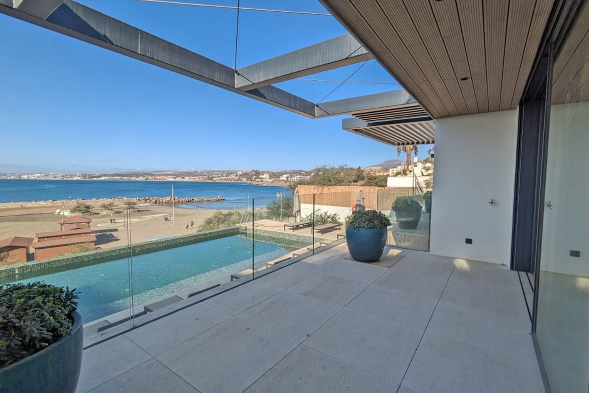 1-7980e48d732b6fc85c14b43b94d2aa54-2297