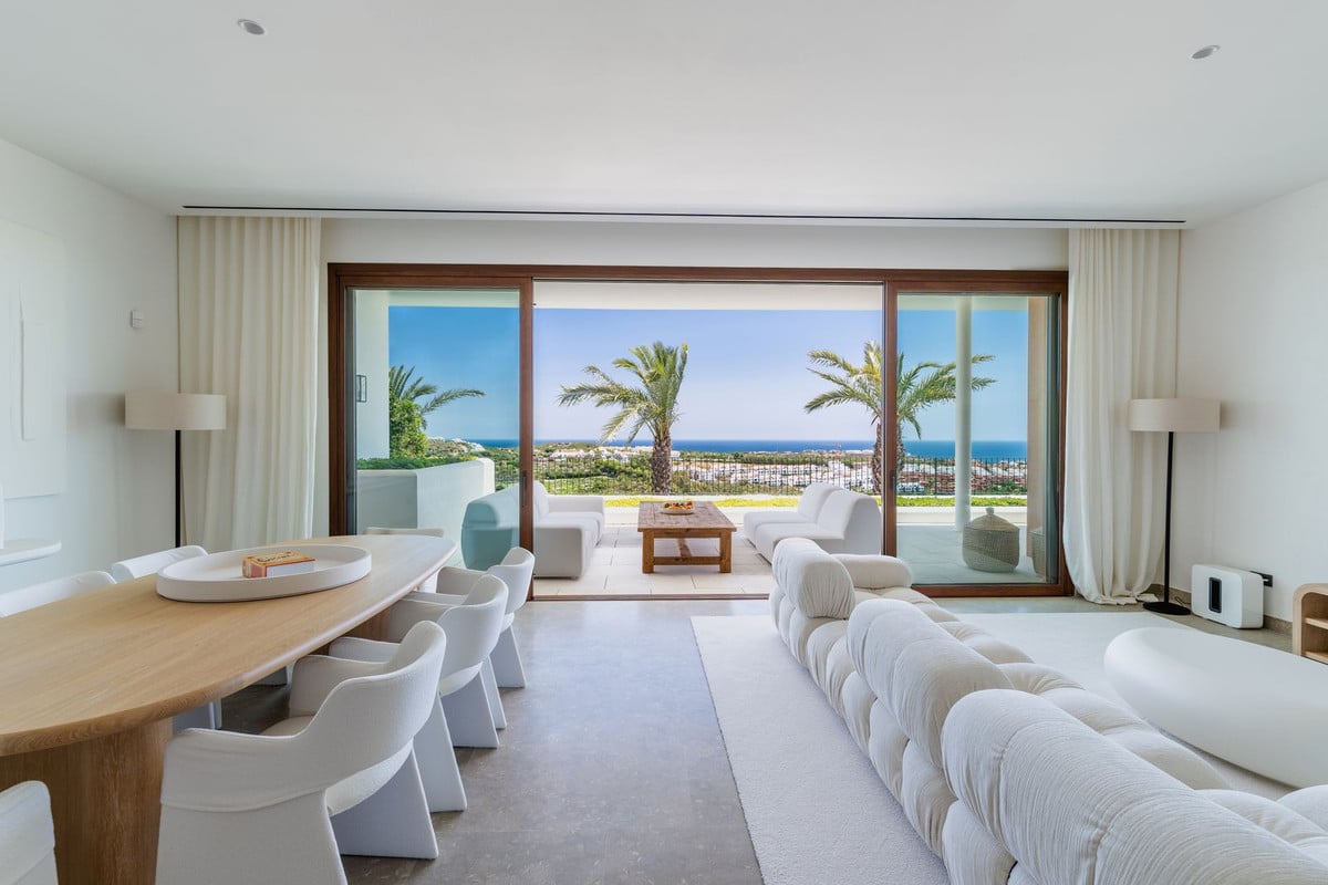 1-7980e48d732b6fc85c14b43b94d2aa54-2305