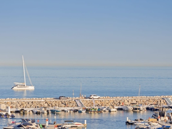 1 7980e48d732b6fc85c14b43b94d2aa54 2318