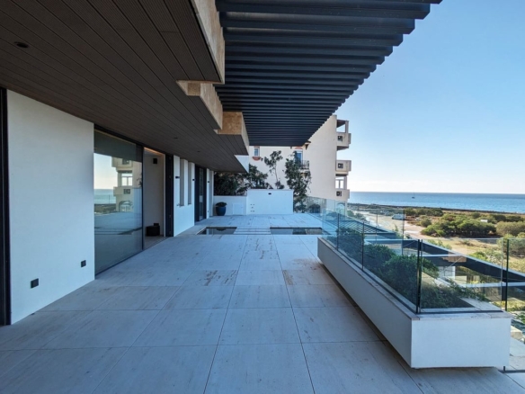 1 7980e48d732b6fc85c14b43b94d2aa54 2363