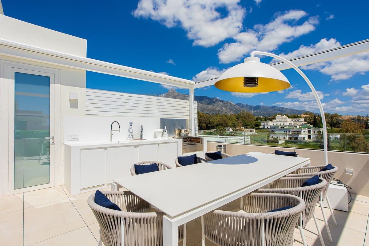 1-7980e48d732b6fc85c14b43b94d2aa54-2365