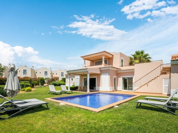 19 1 ef03f0ed caf5 4ab8 83e0 4cfbd56e1a16