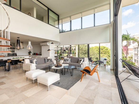 Siaan 4 Bedroom Penthouse Loft 2