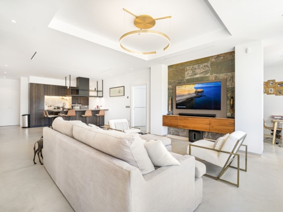 1 7020804132f1cd48fa7d0a6cde6ac64b 717