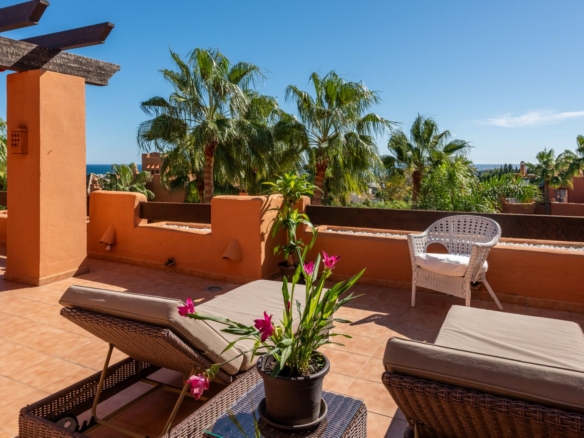 1 7020804132f1cd48fa7d0a6cde6ac64b 738