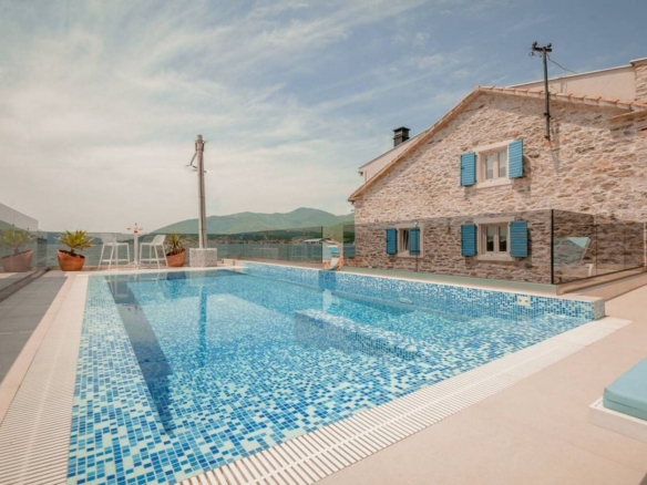 001 villa for sale in Tivat Montenegro 08