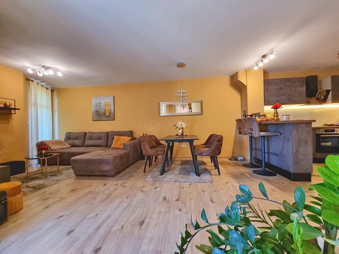 1756987545_malinska_namjesten_dvosoban_apartman_na_odlicnoj_lokaciji_prodaja_59