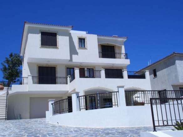 359000 detached villa for sale in polis full