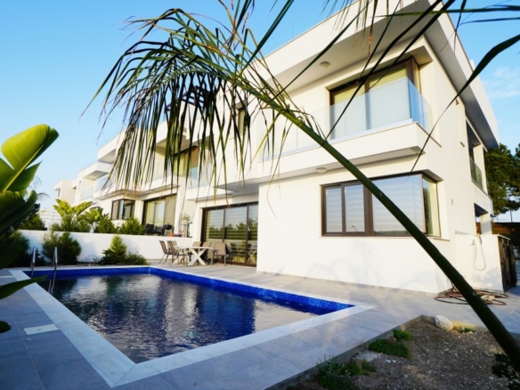 637588 detached villa for sale in pyla full