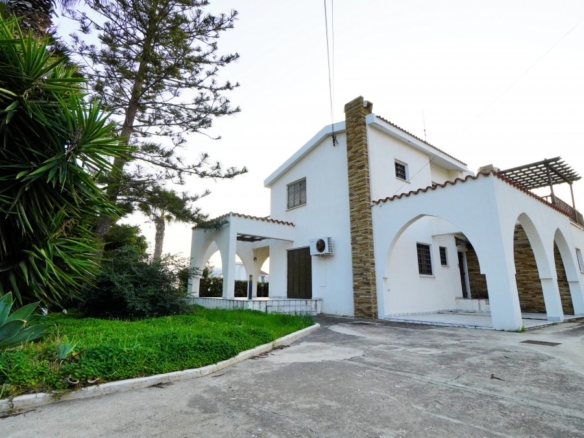 652111 detached villa for sale in oroklini tourist area full