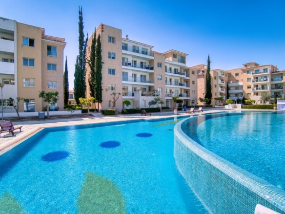 667151 town house for sale in kato paphos universal full