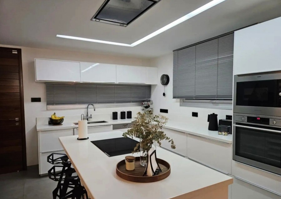 677033-semi-detached-villa-for-sale-in-livadia_full