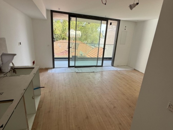 696502 studio for sale in historical center full