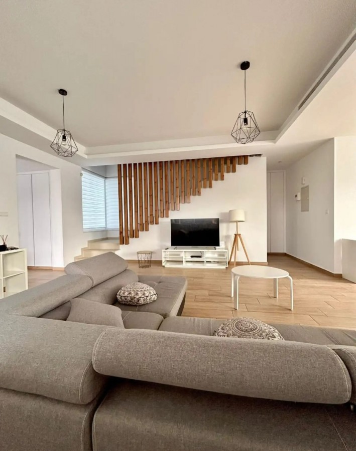 702794-detached-villa-for-sale-in-select-location_full