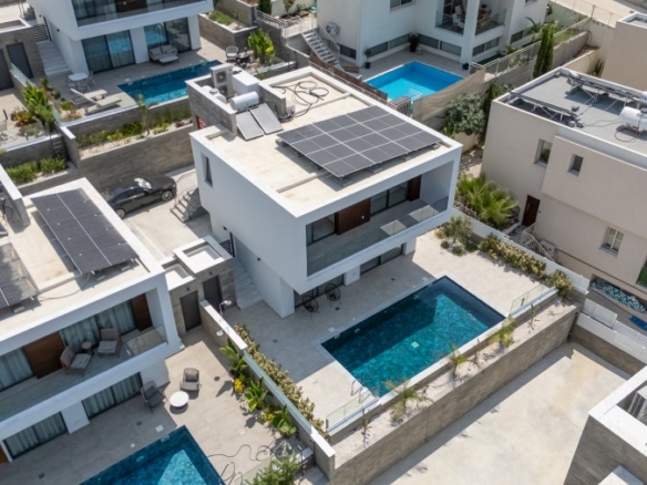 724825 detached villa for sale in chloraka full