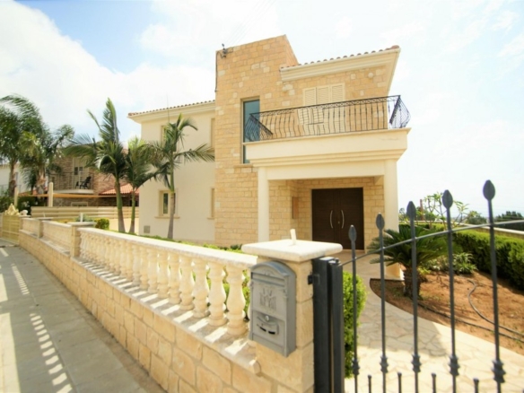 75131 detached villa for sale in petridia full
