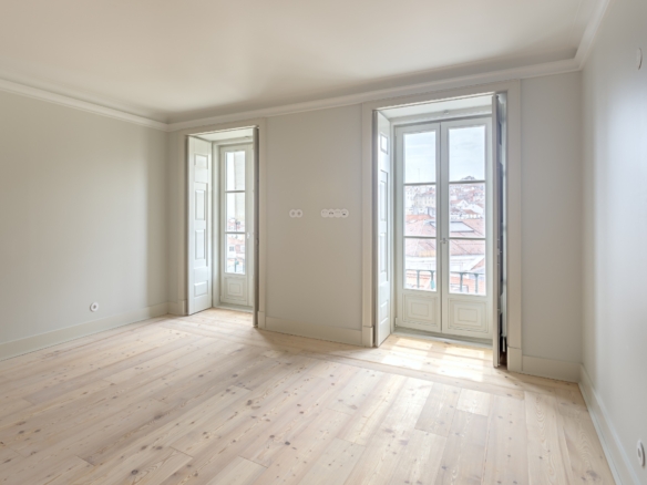 ID81508401 0000 0500 0000 0000168a3476