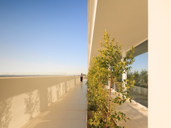 IDa2738001 0000 0500 0000 000016933499