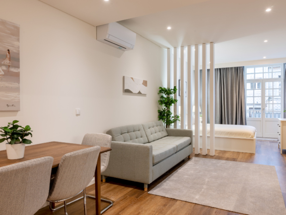 IDcd255c01 0000 0500 0000 000014016e03