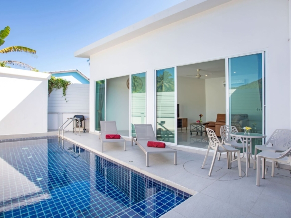 Villa Greens 11 1 Pool 01