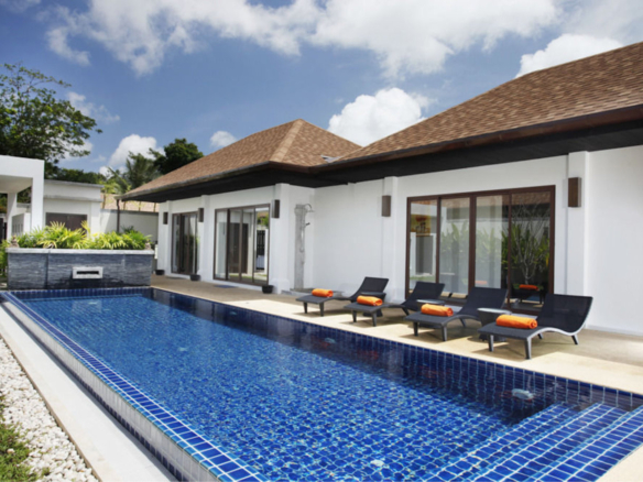 Villa Toya 1 Pool 03