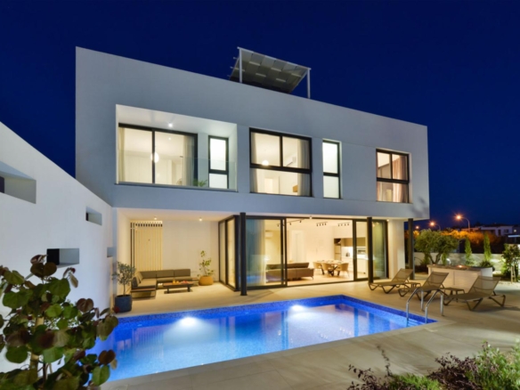 almaria exterior 16 copy large