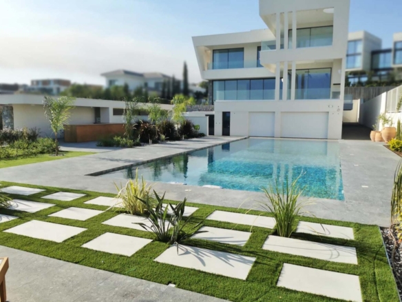 whatsapp image 2024 10 29 at 093614 copy large