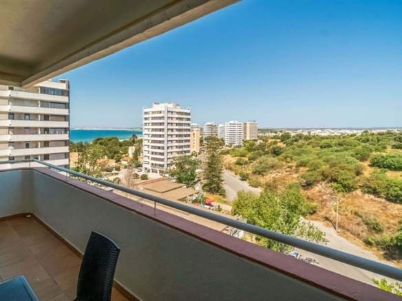 1 1 6547f5e4 261d 415c 960c 3063219a2153