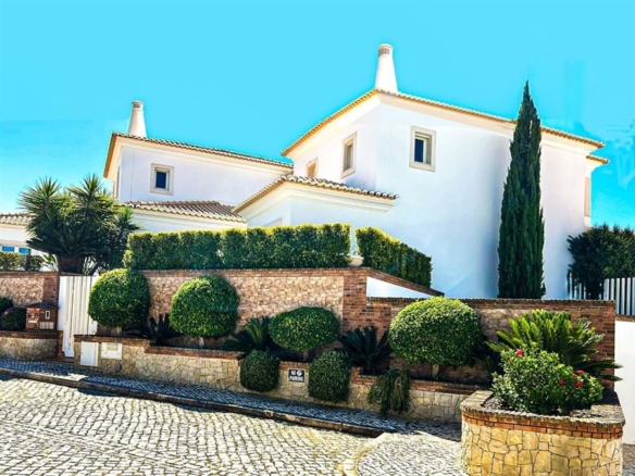 1 1 6925f6eb bae9 4cdc 9dff dfc8a4dac95b