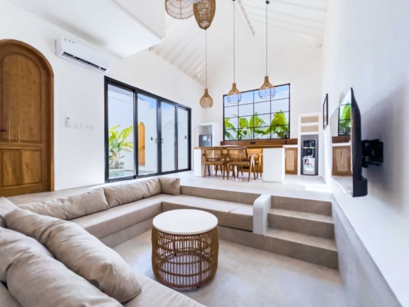 1760418265707 1 Taylor Ventura