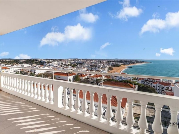 23 1 d8d89f25 980b 4a9c bf92 3237eb55ad65