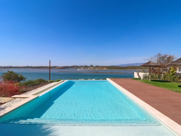 3 1 Quartos Moradia Geminada Estombar Lagoa