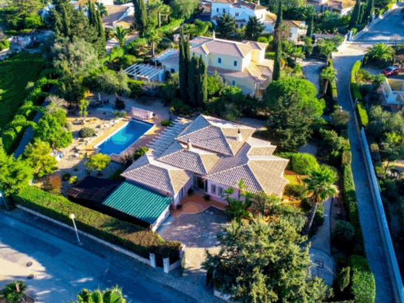 4f8f017e dd32 4698 8832 a6dc5c7348e5