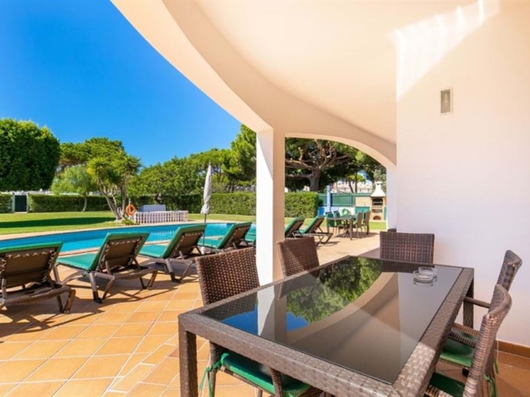 51 1 8dfe3f9d b235 4423 a360 965e2560cda4