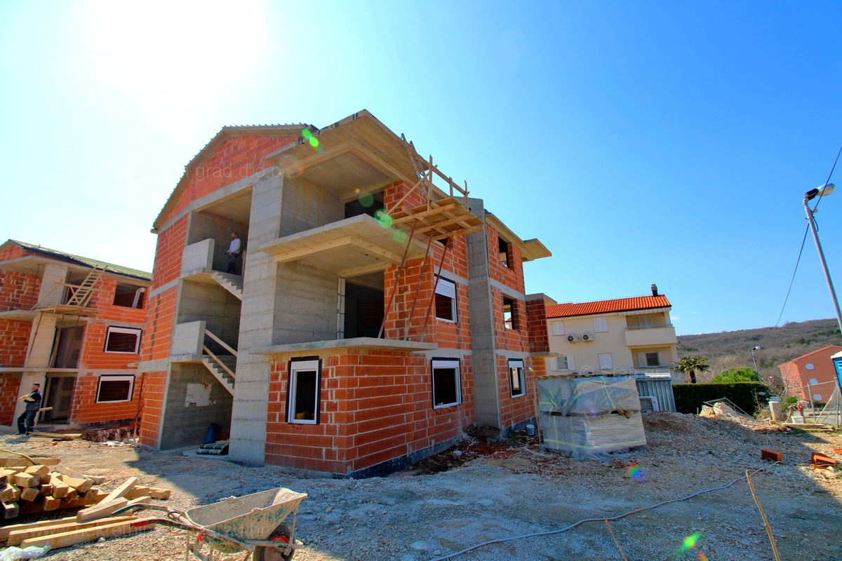 1679559122_silo_novi_apartmani_s_pogledom_na_more_prodaja_17