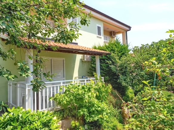 1762247989 baska dvojna kuca s dva apartmana i okucnicom prodaja 24