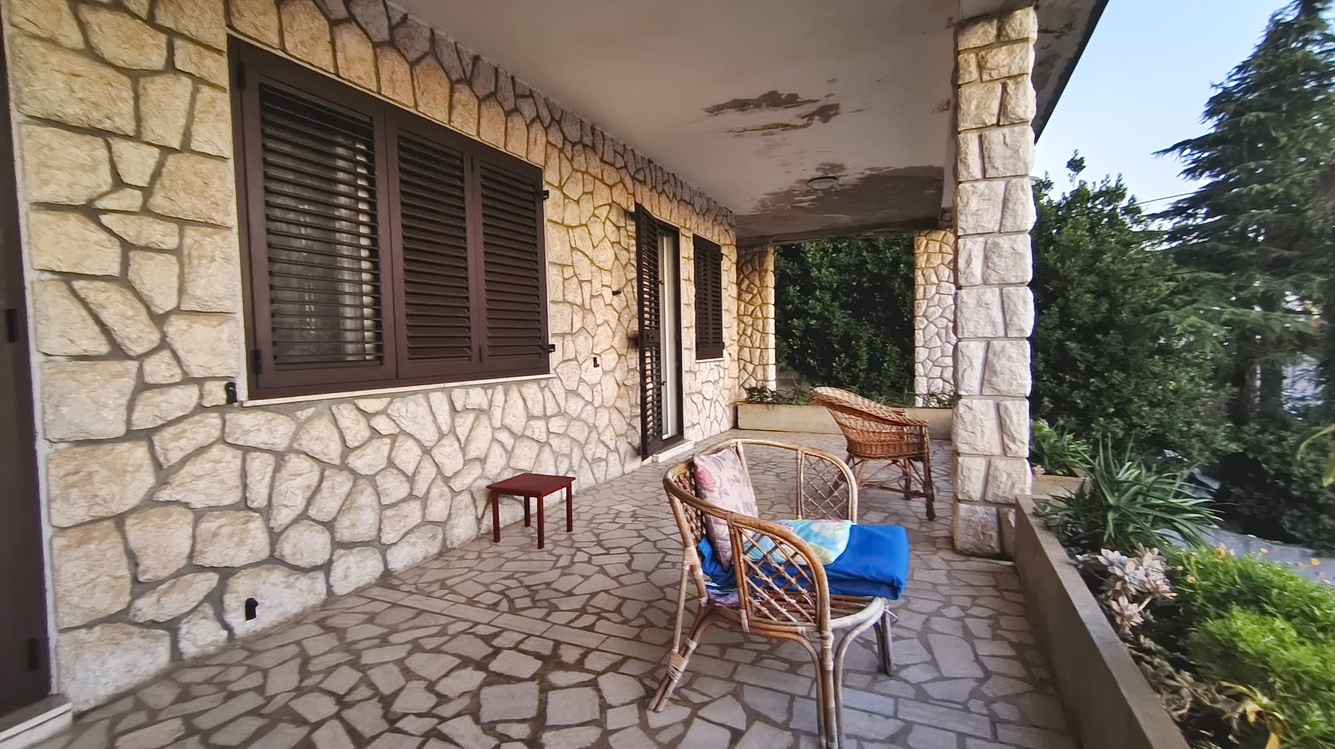 1762682054_crikvenica_trosoban_stan_s_dvije_terase_i_okucnicom_prodaja_23