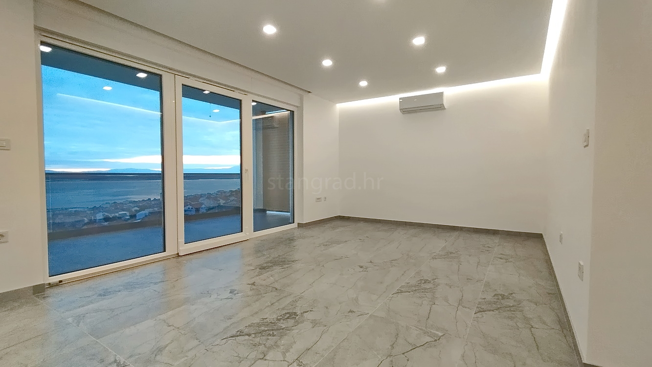 1763711677_crikvenica_izniman_apartman_s_pogledom_na_more_prodaja_22