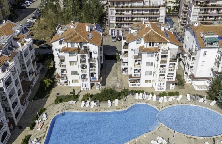 Bright modern apartment with pool view in Sunny Beach center, 75 sq.m., ideal for luxury living or v.