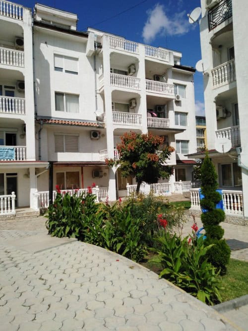 Modern 2-bedroom apartment with pool view in Sunny Beach center, 75 sq.m., Bravo 5.