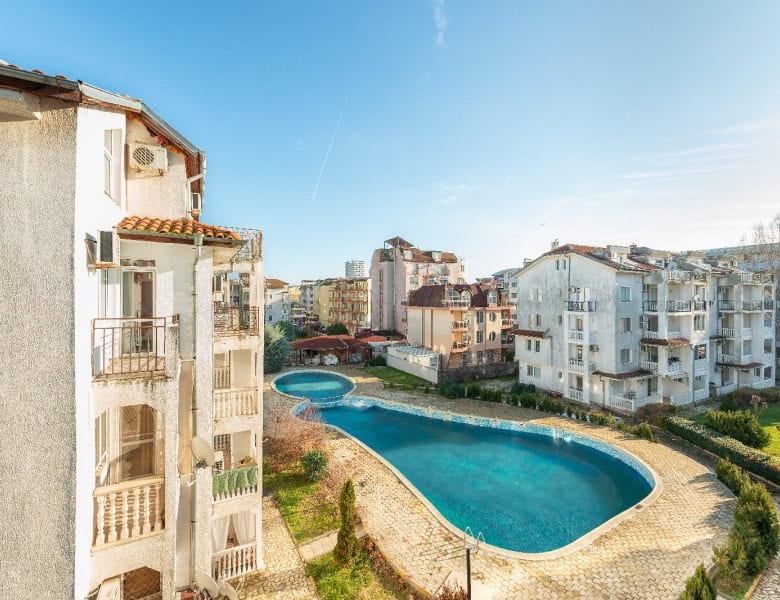 Luxury 2-Bedroom Apartment with Pool in Sunny Beach Center.