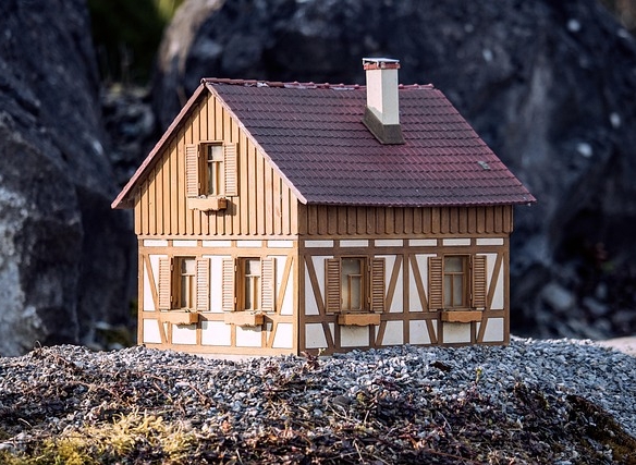 Can Cash Buyers Buy Homes With Tenants Still Inside?